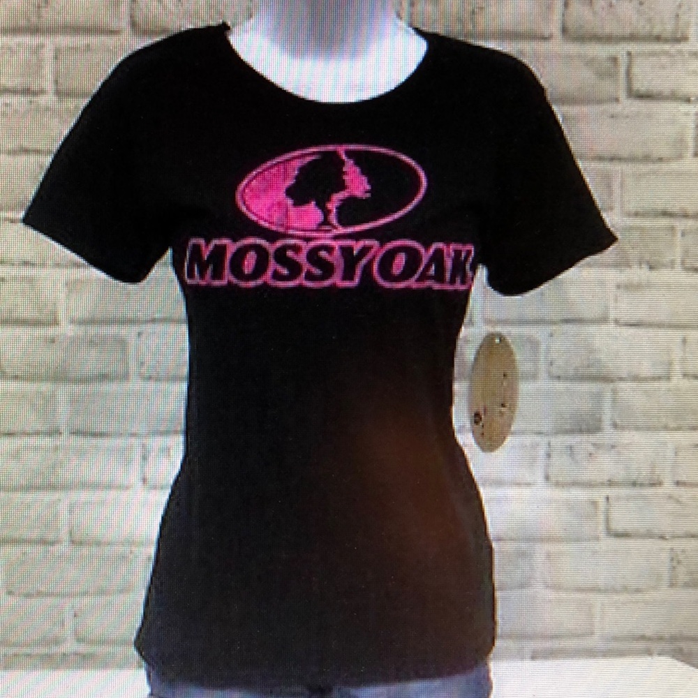 Mossy Oak black with pink logo short sleeve t